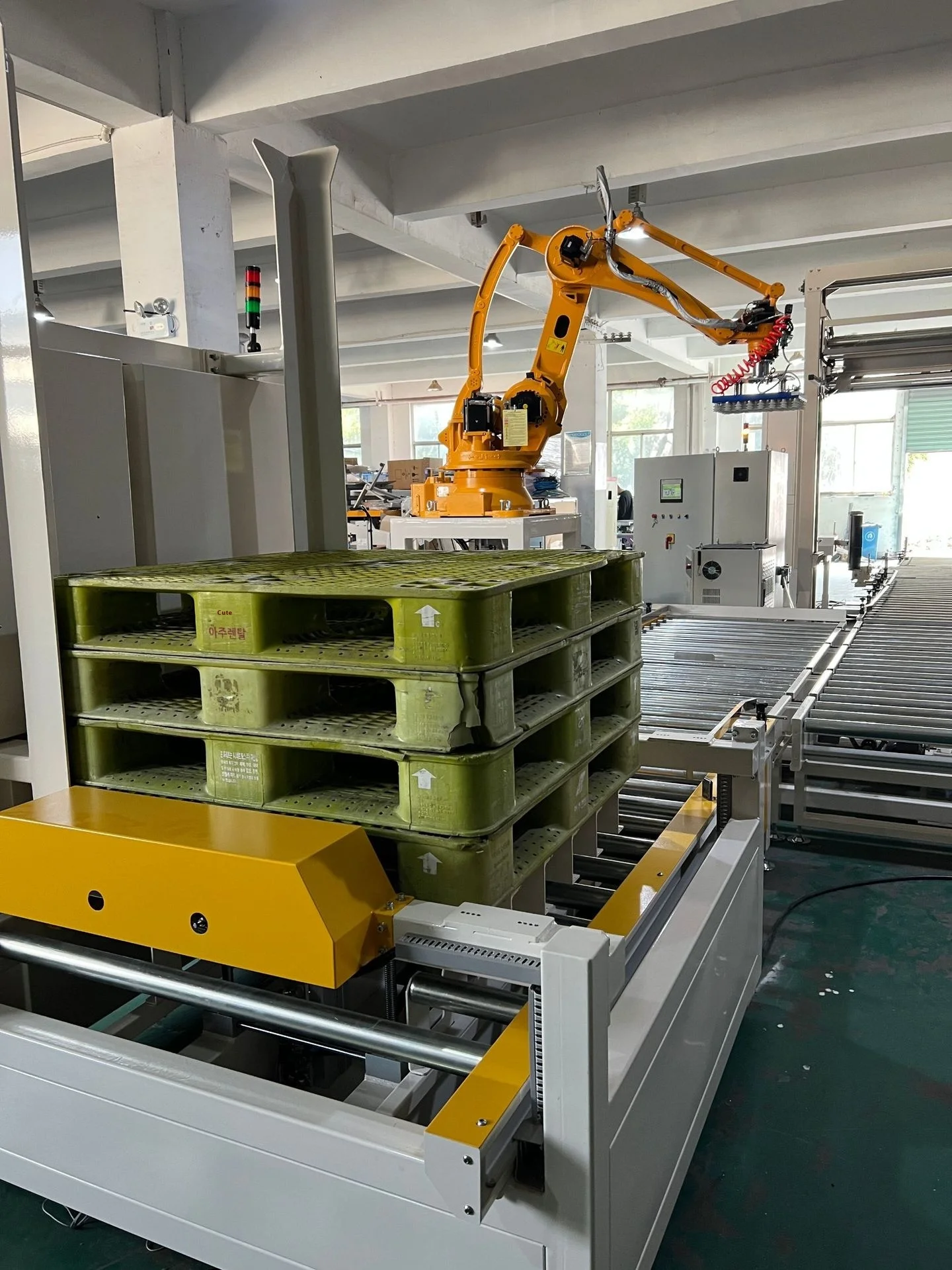 Electrically Driven PLC Robotic Arm Automatic Depalletizing Palletizing ...