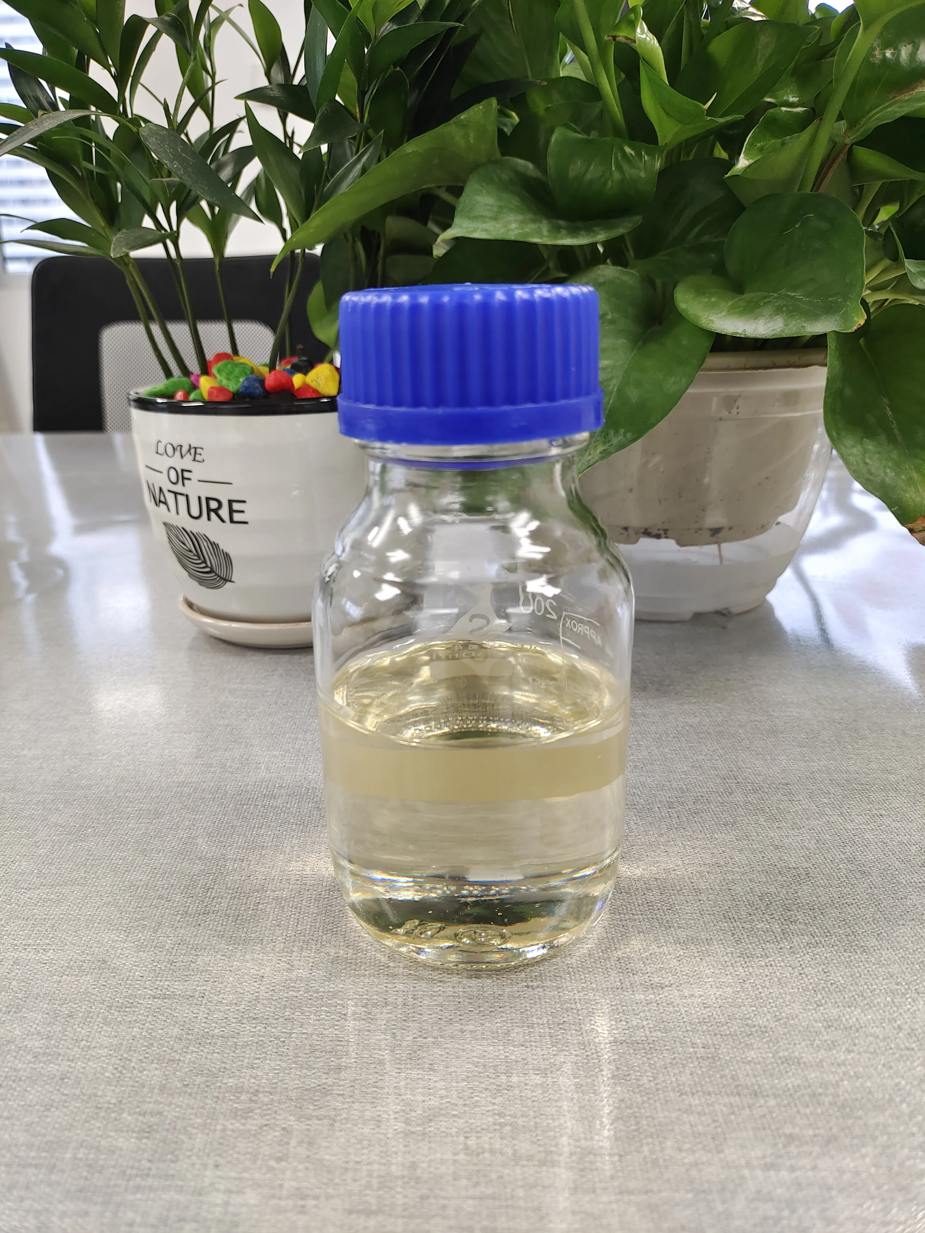 MTHPA Chemical Raw Material for Laminated Sheets Printed Circuit Boards Methyl Tetrahydrophthalic Anhydride manufacture