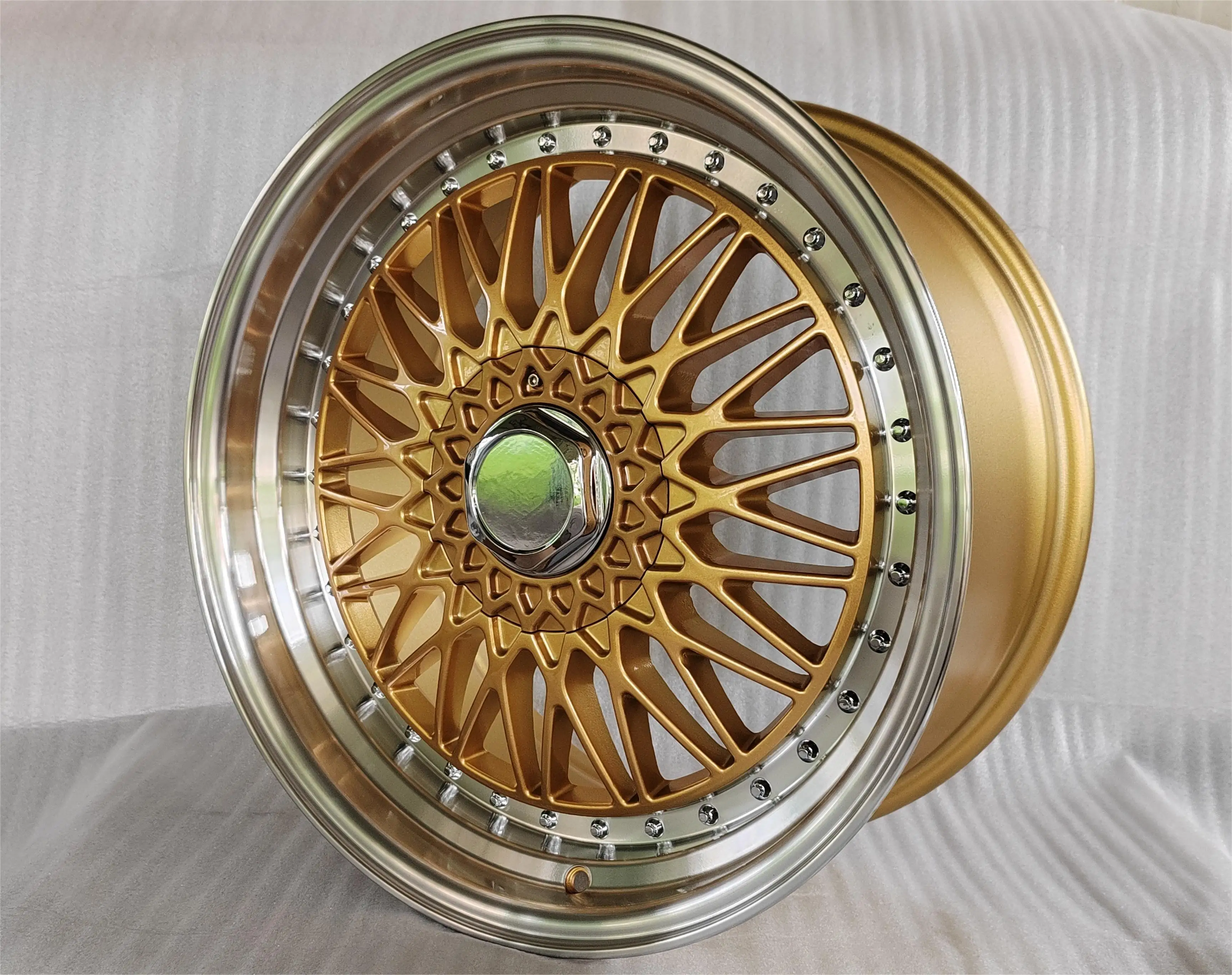 Mesh Design 18 Inch Aluminum Alloy Wheels 5-holes Gold/silver Passenger ...