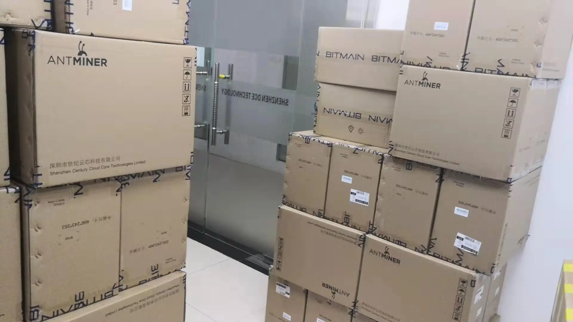 Asic Antminer S9 Se 16t Bitmain S9 Se Antminer S9 Bitcoin Mining ...