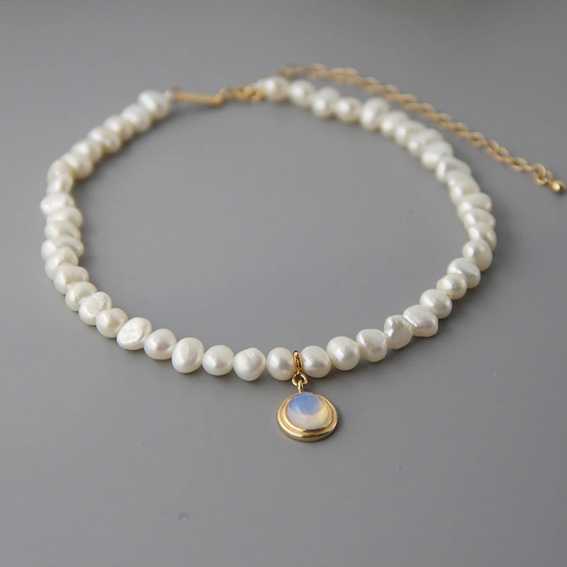 Freshwater pearl and moonstone necklace Clearance