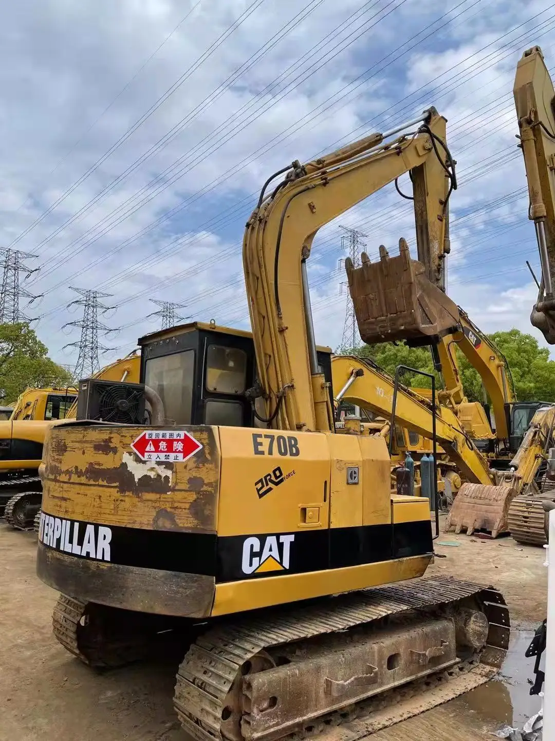 Used Caterpillar Cat E70b Excavator Used Caterpillar Cat E70b 120b 200b