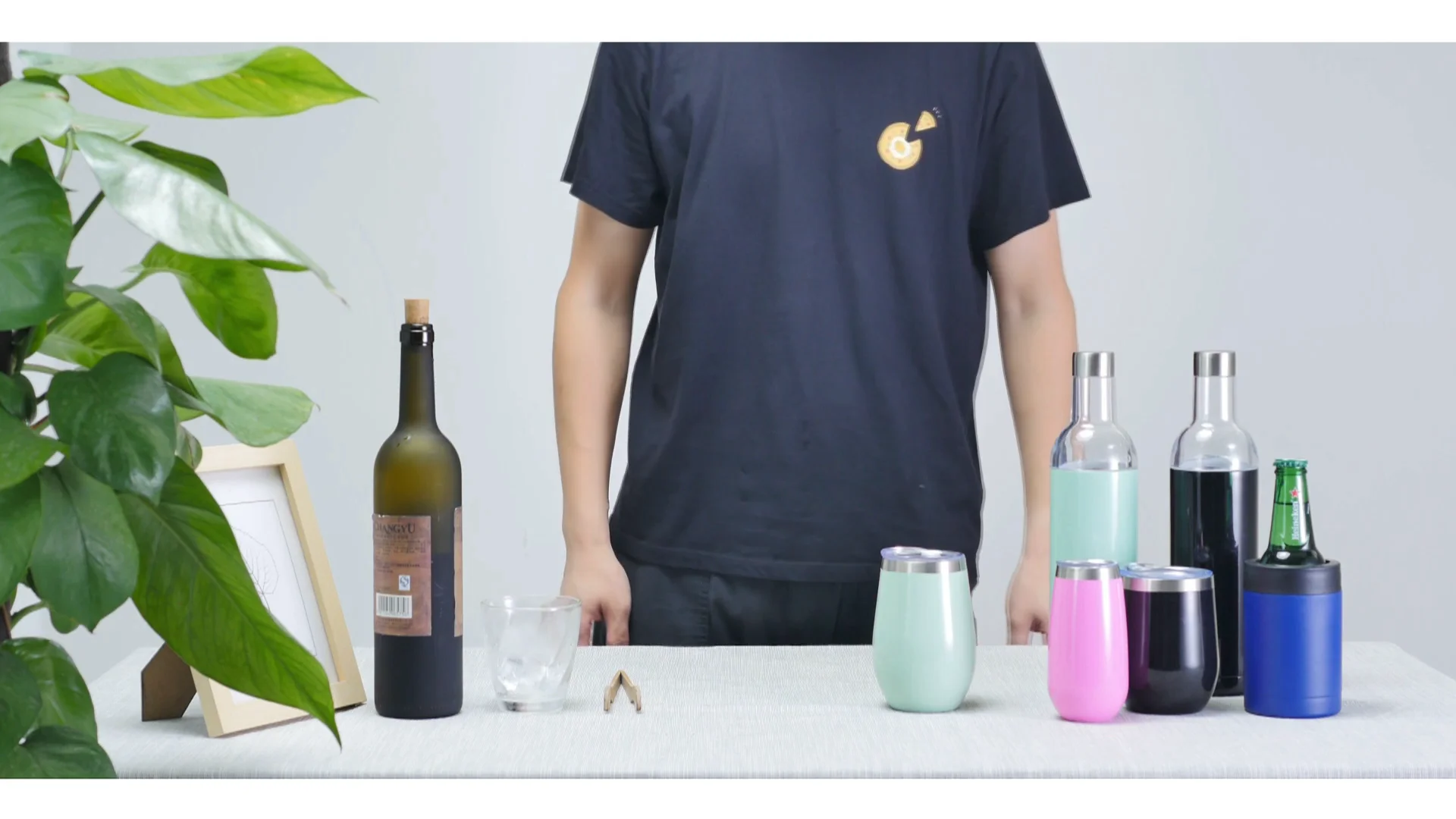 25oz Double Walled Insulated Wine Canteen Made Of Stainless Steel Red