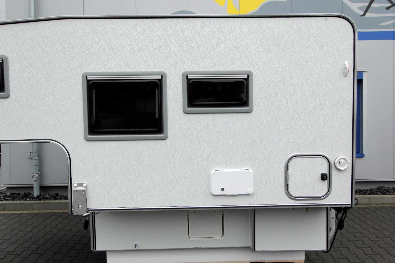 High Quality Luxury Demountable Truck Camper Slidein Slideon Travel