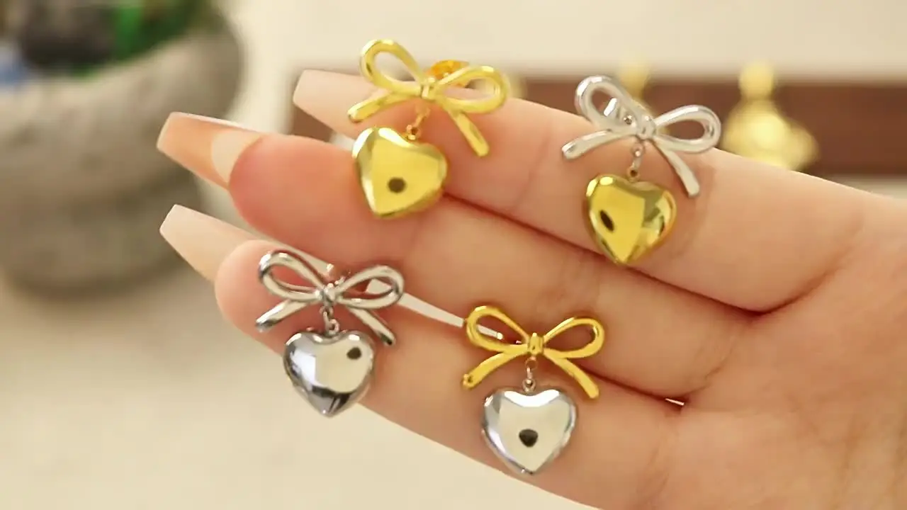 Factory Wholesale True Gold PVD Plated Stainless Steel Fashion