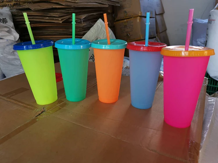 Color Changing Cups Wholesale 700ml Plastic Cold Color Changing Mug
