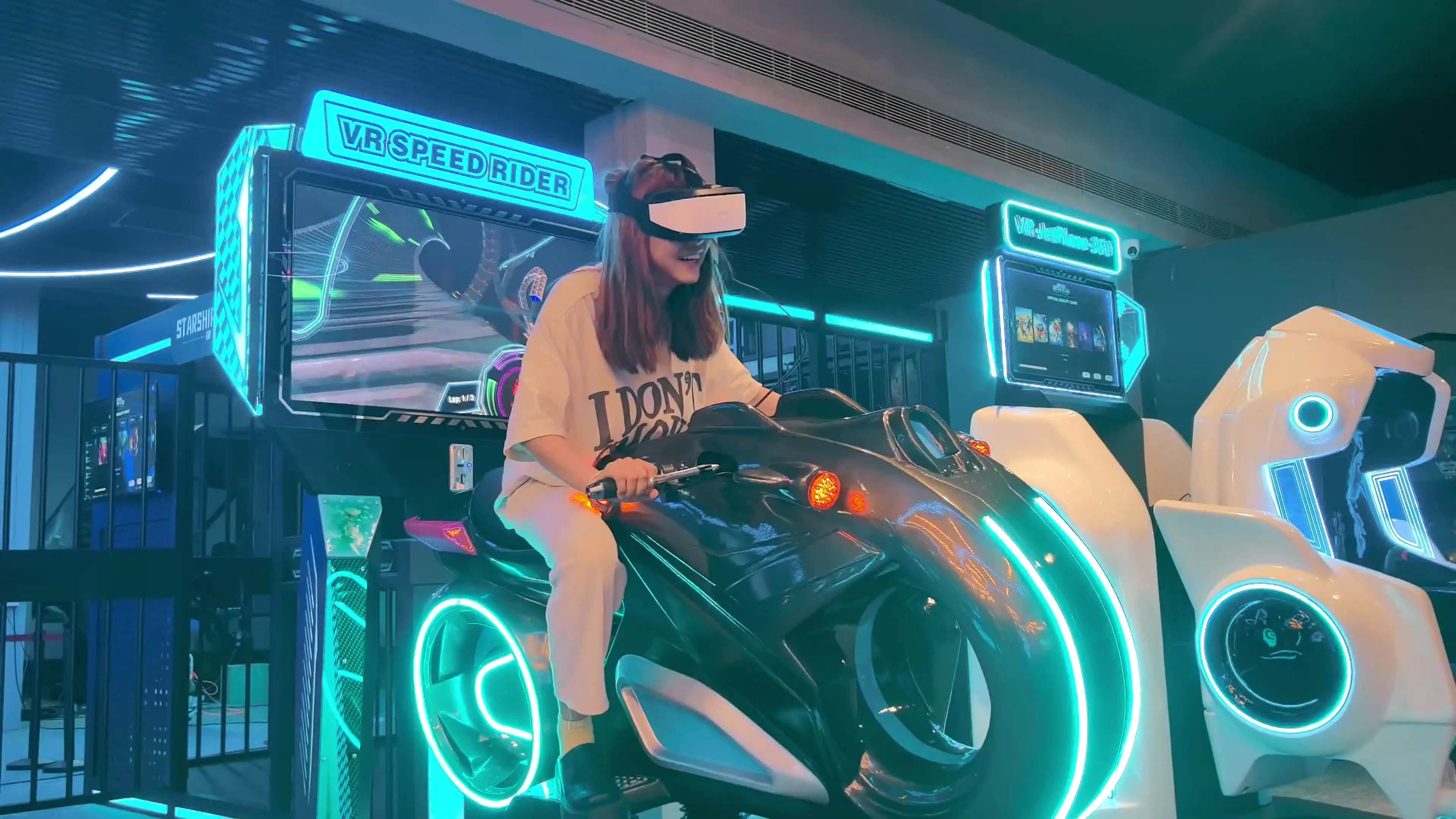 VR Racing Simulator 2026新しい9Dバーチャルリアリティアリーナゲーム