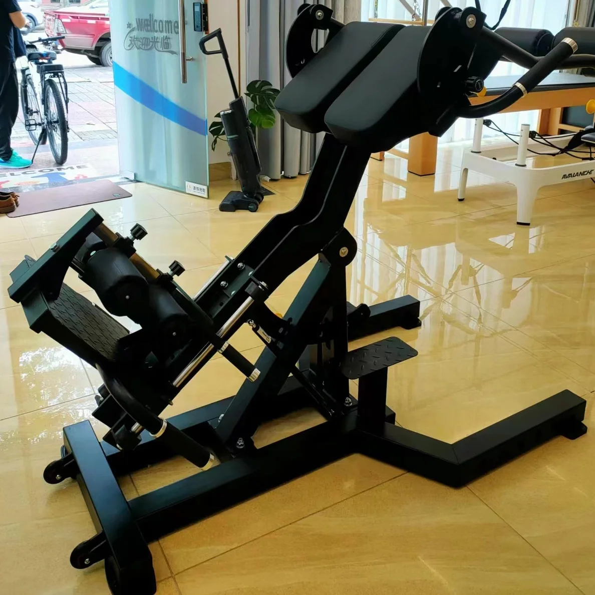 2025 New Nordic Reverse Hyperextension Machine for Home Gym