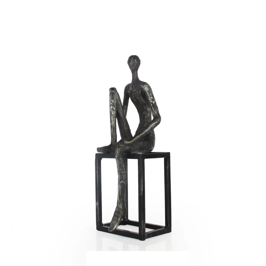 Resin thinking man sculpture gifts for office decor supplier