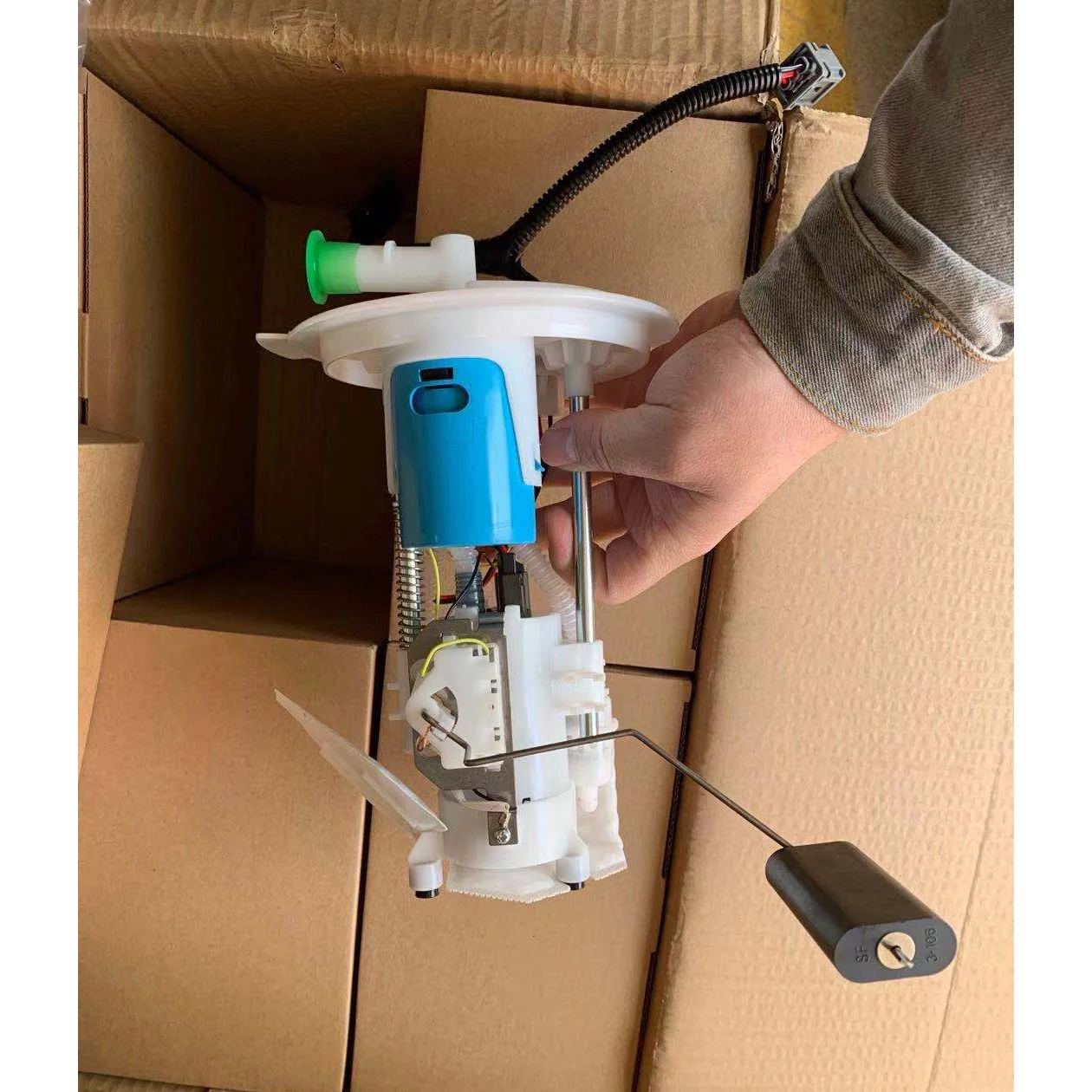Fuel Pump Assembly for Ford Explorer Sport Trax & Mountaineer