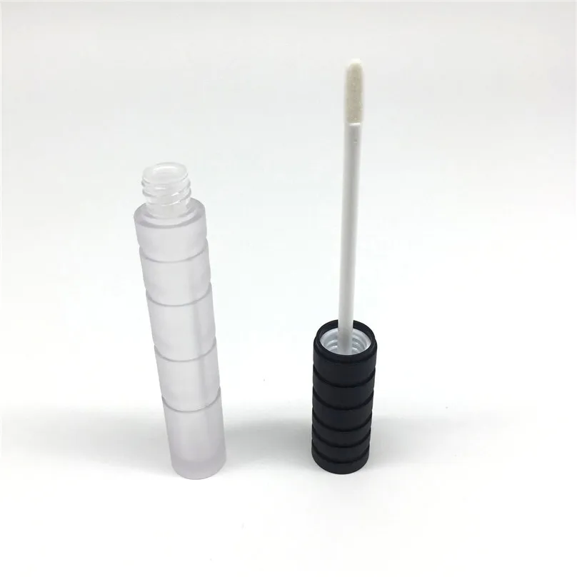 lipgloss lip gloss  tube (.JPG