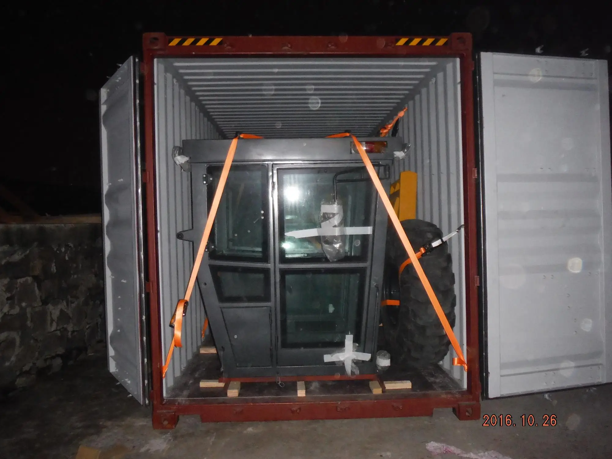Motor grader loading (2).jpg