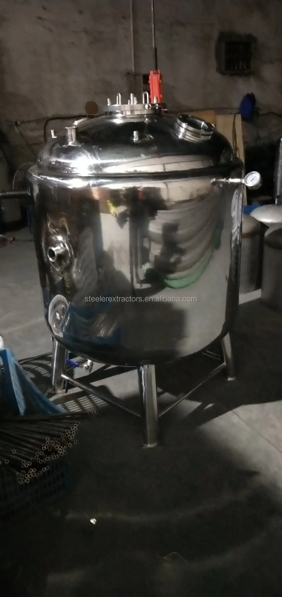 SS304 5mmX 3mm 24"X24" double Jacketed Tank with Cooing Coil