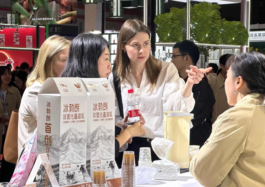 product non hydrogenated thick milk drink boxed thick milk drink drink manufacturer can398-4