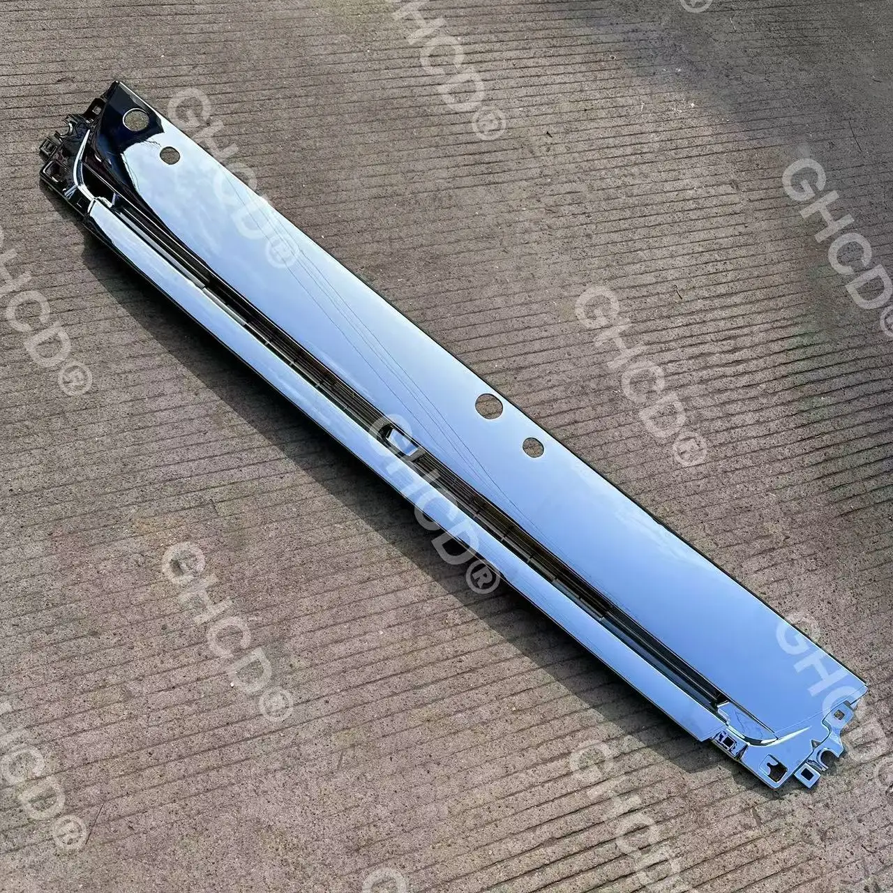 product ghcd high quality chrome plated wiper made of plastic for mitsubishi canter japanese truck 2020 and later models-3