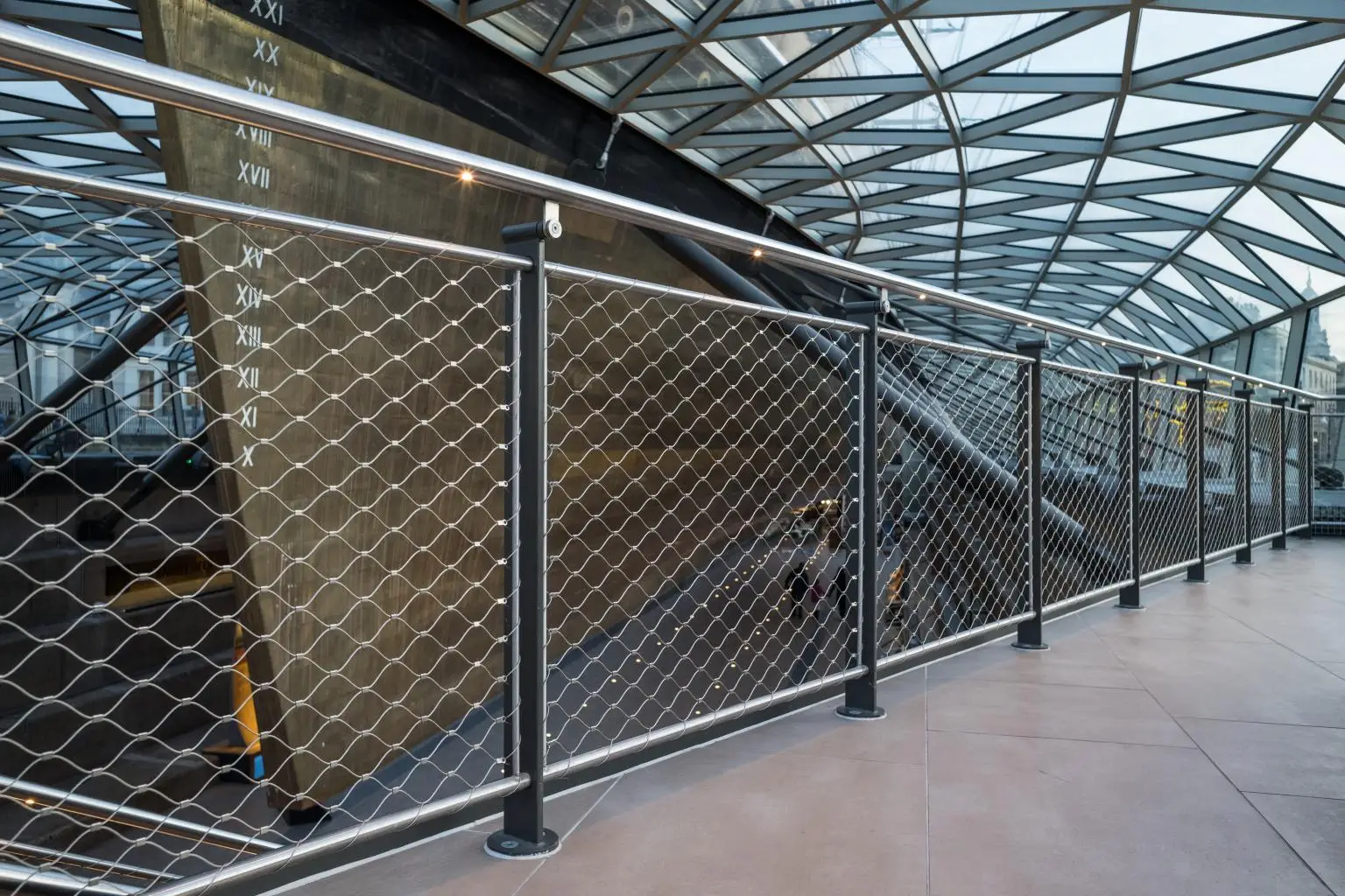 不锈钢丝绳网楼梯栏杆网格手工编织绳索网眼