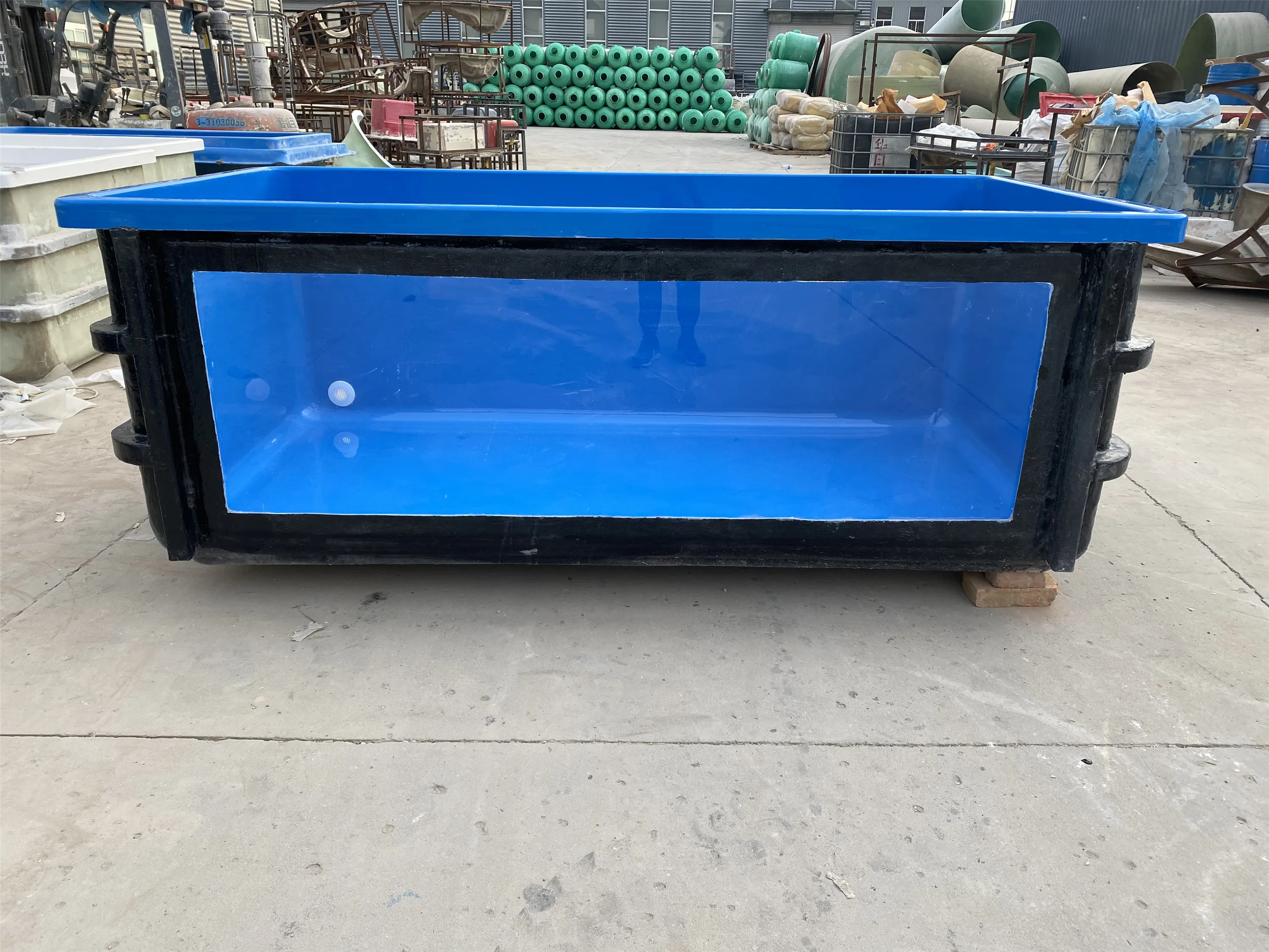 China Manufacturer Smooth Surface Aquaculture Fiberglass Fish Tanks ...