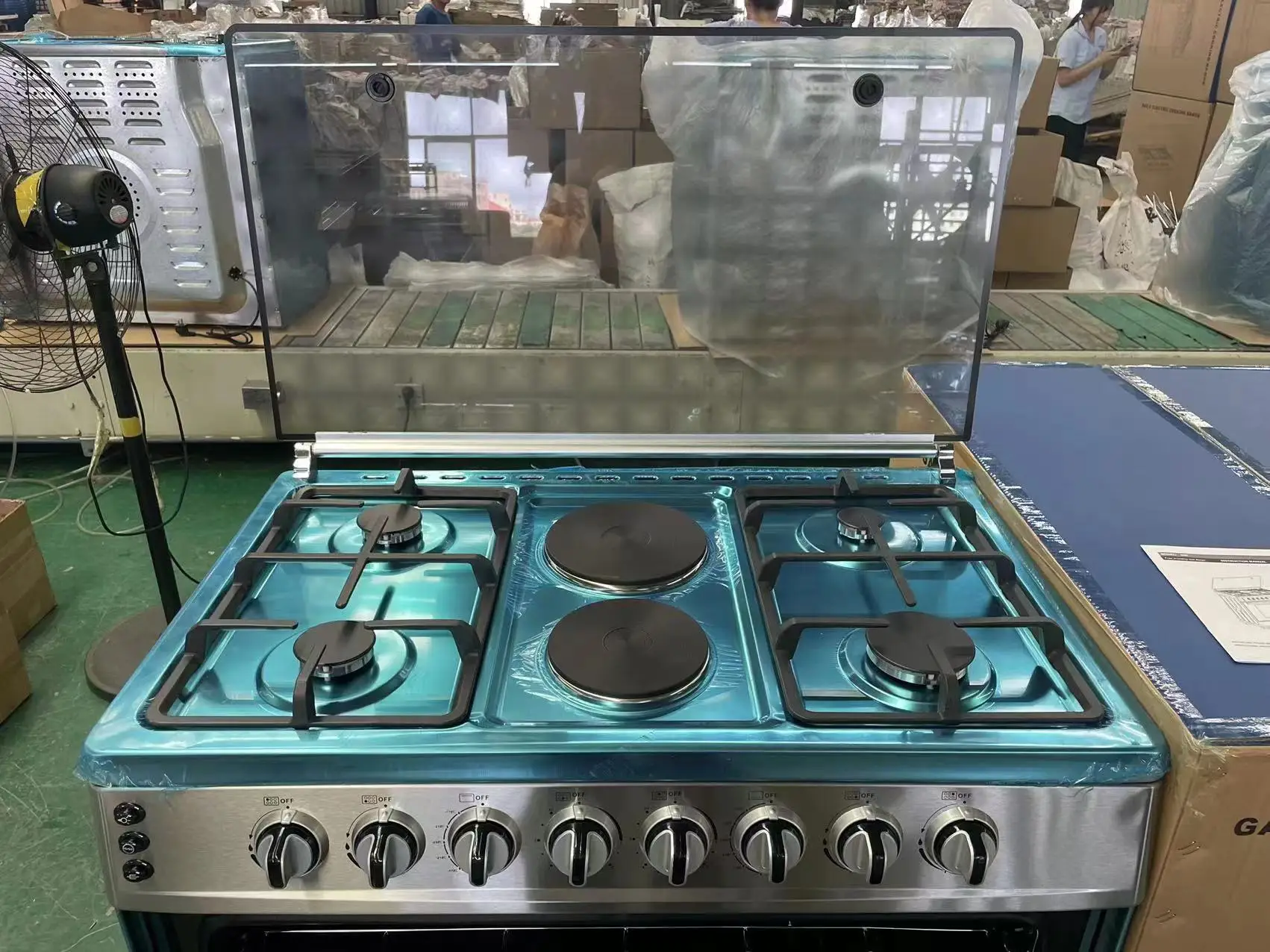 Four Gas Two Electricity Burners With Oven Good Quality Freestanding