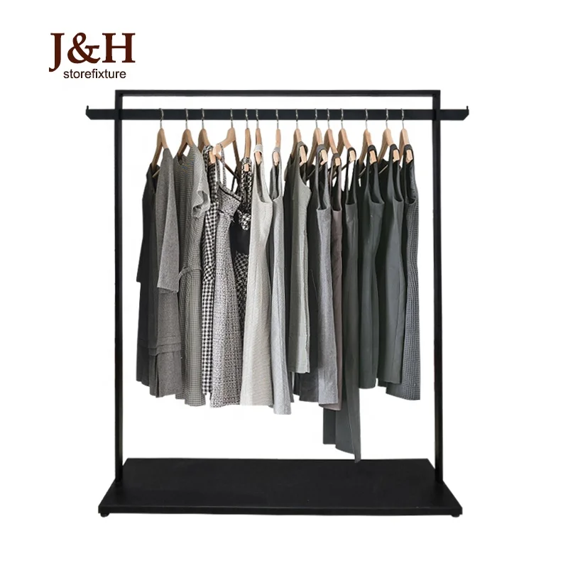 vertical cloth hanger