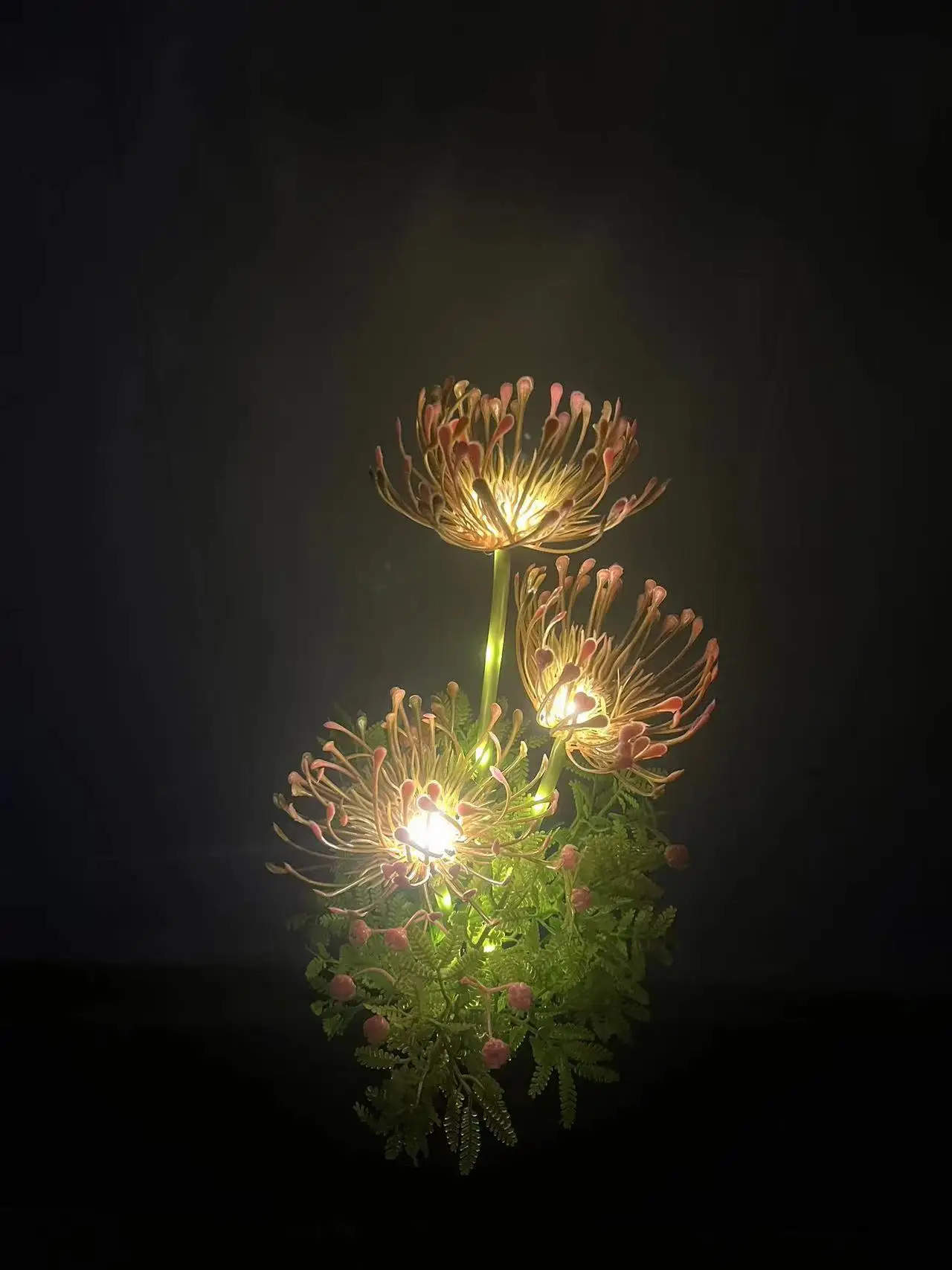 Solar Bianhua Outdoor IP66 Waterproof LED Auto on Plant Lantern Garden Courtyard Decorative Floor & Lawn Lamp