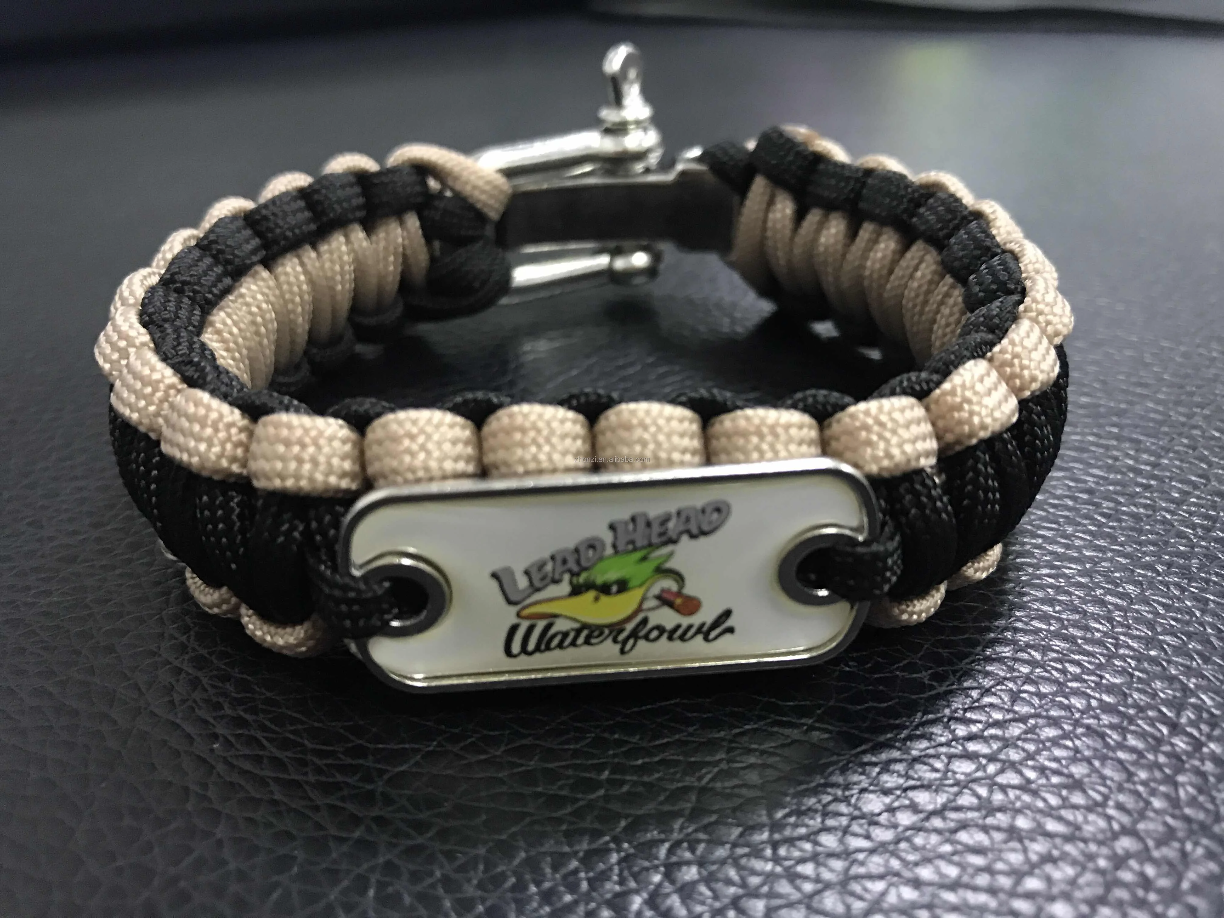 Zinc Alloy Shackle Custom Logo 550 Paracord Bracelet With Metal