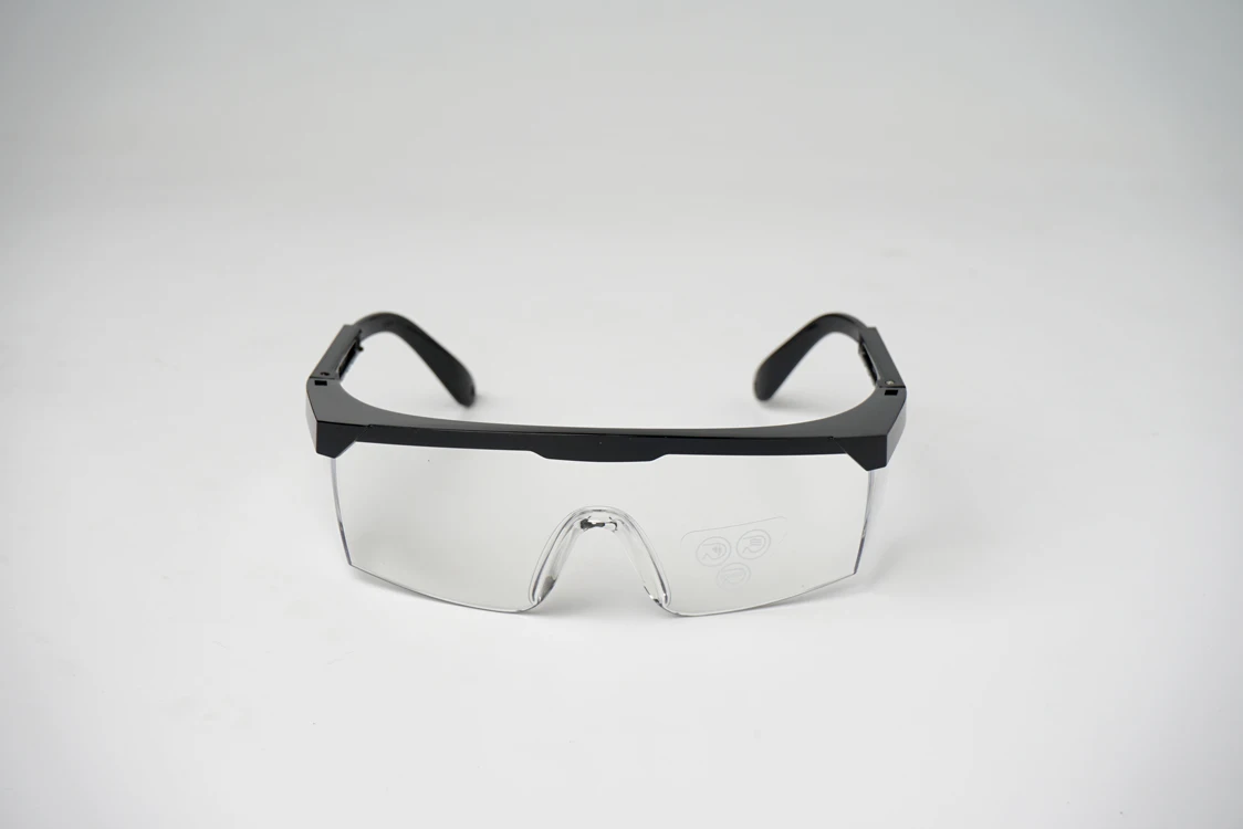Очки защитные темные. Защитные очки для компьютера. Koruyucu gozluk Siyah Camli / очки защитные с чёрным стеклом.