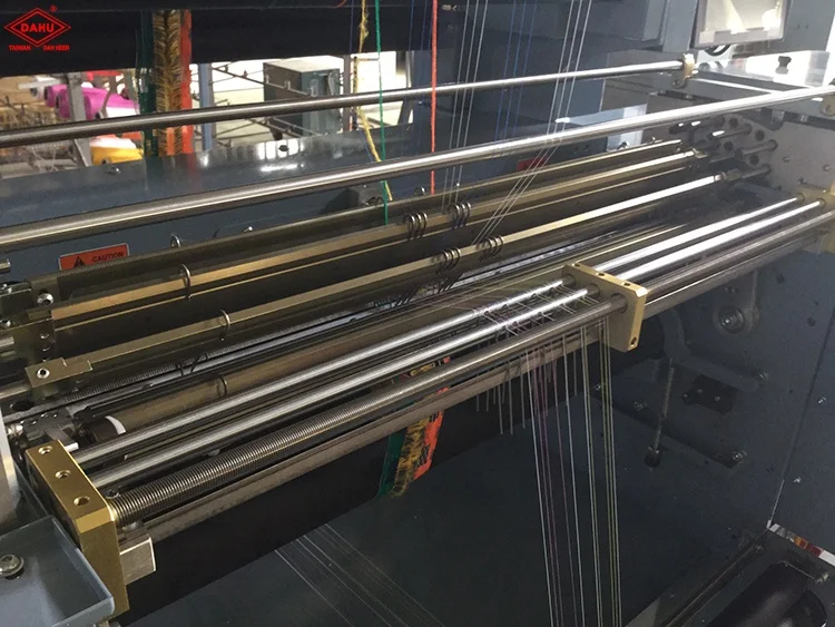 AUTOMATIC FANCY YARN CROCHET MACHINE 03.jpg