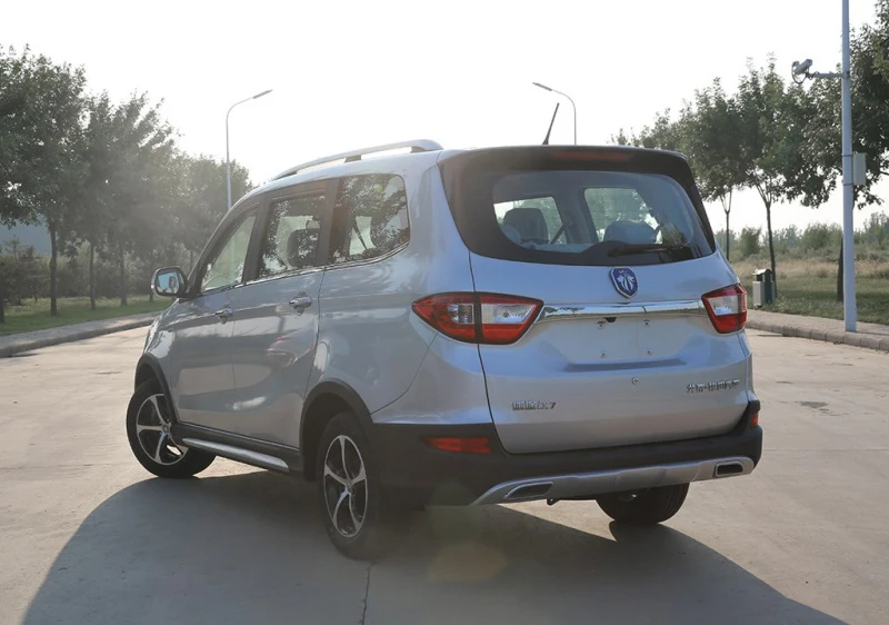 Mini Autobús 7 Asientos Foton Ix7 Gasolina Motor De Gasolina Minivan