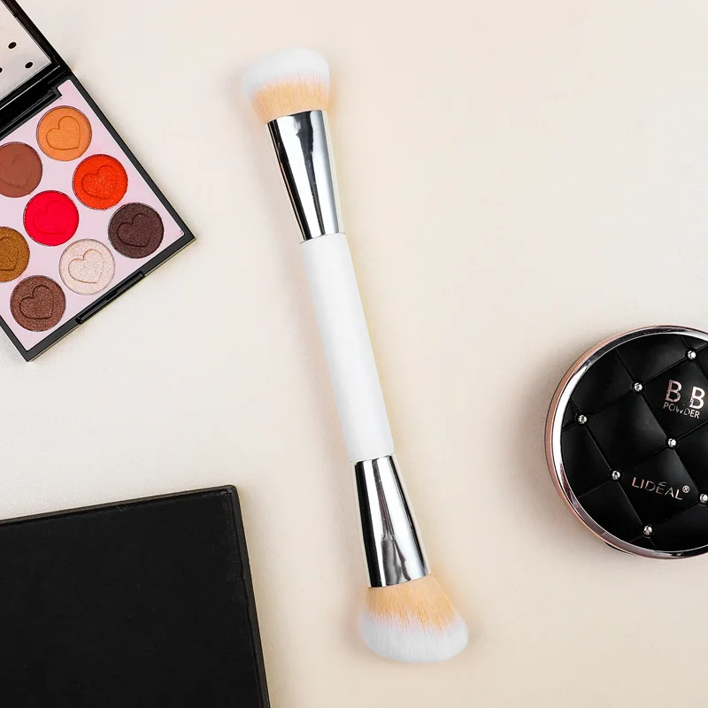 热卖单时尚女性双头化妆品刷粉作粉底刷私人标签 - buy brushes make
