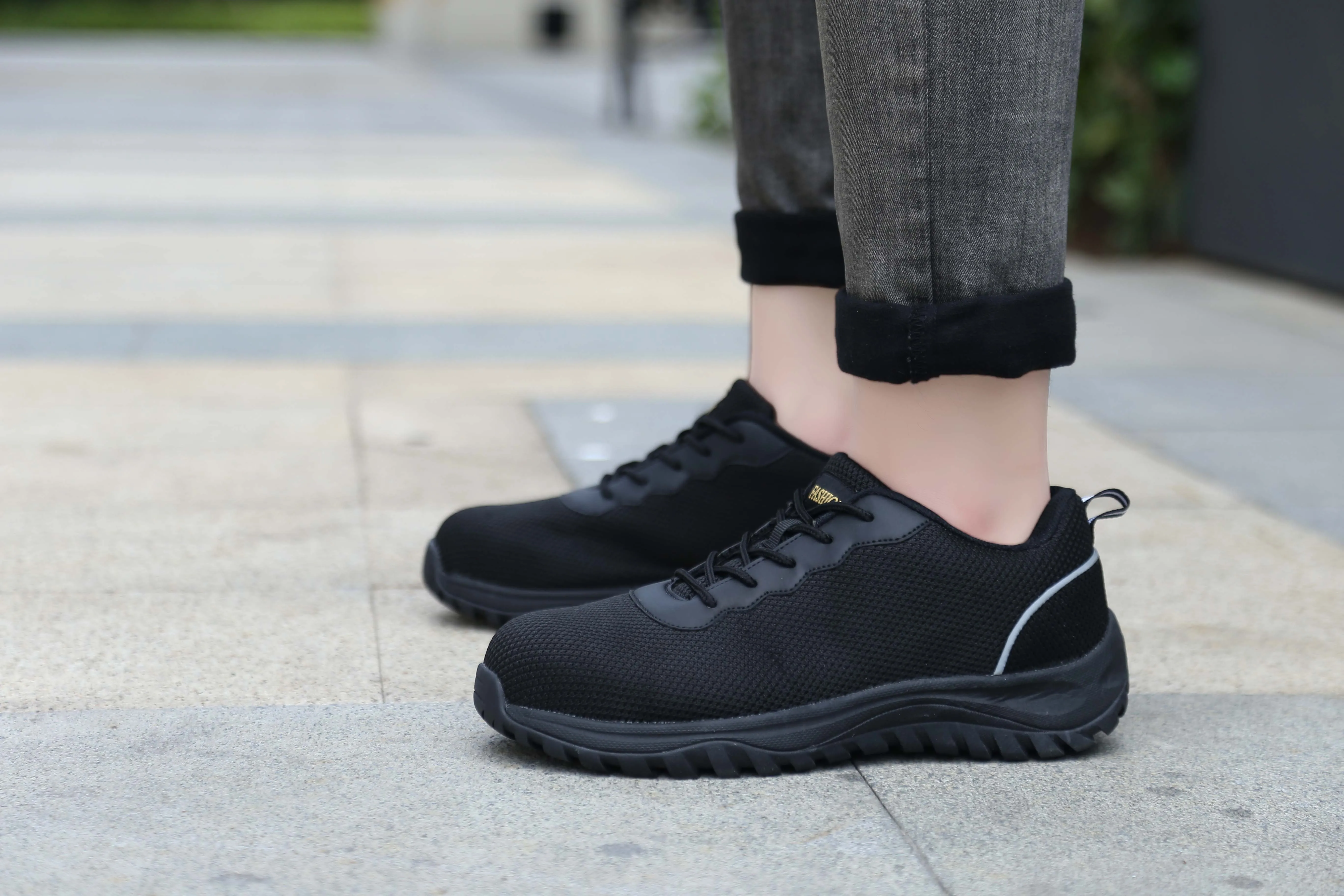 中国工厂男人工业钢包头安全鞋防滑工作鞋