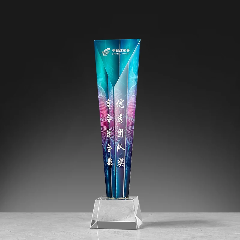 Cheap wholesale crystal glass trophy Customized Individual Name Engraved blank Crystal Award Trophy factory