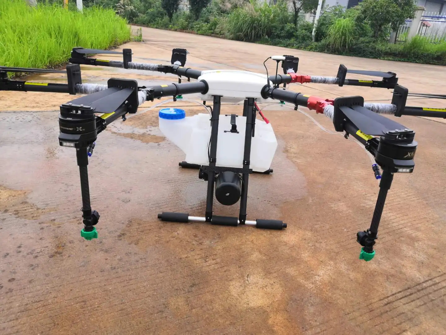 2020 Hot sale AGR 16 liter Cheap price spraying agriculture drone with RTK and camera for wheat manufacture