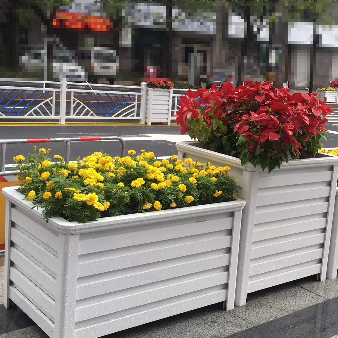 White flower box.jpg