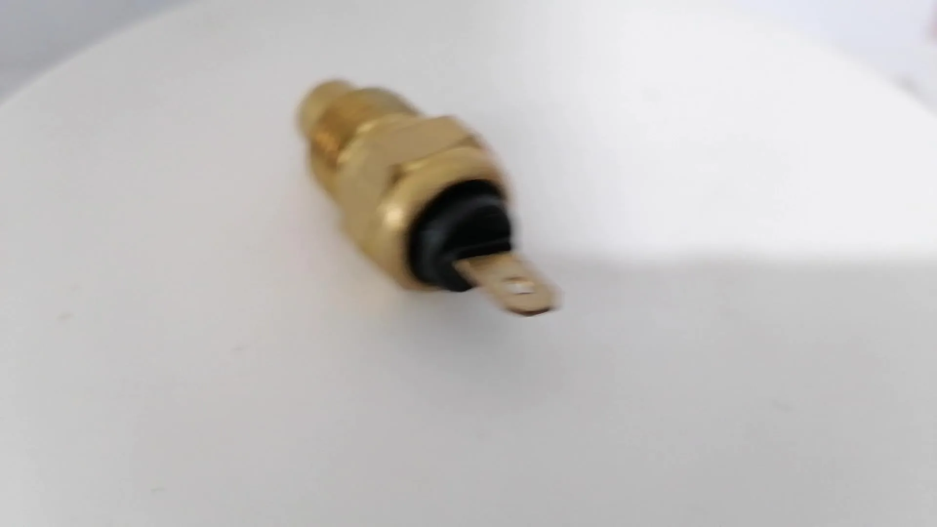 かおる SW-6890 6U5Z-9278-N Oil Pressure Switch for Ford Auto Spare