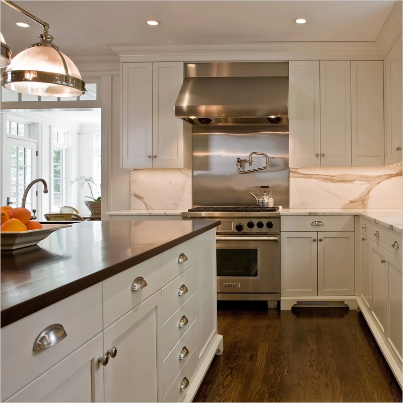 W kitchens. Benjamin Moore super White.