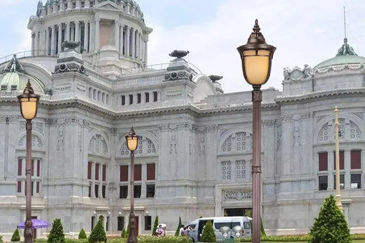 OEM ODM European Style Outdoor LED Villa Garden Lamp Vintage Decorative Street Lights