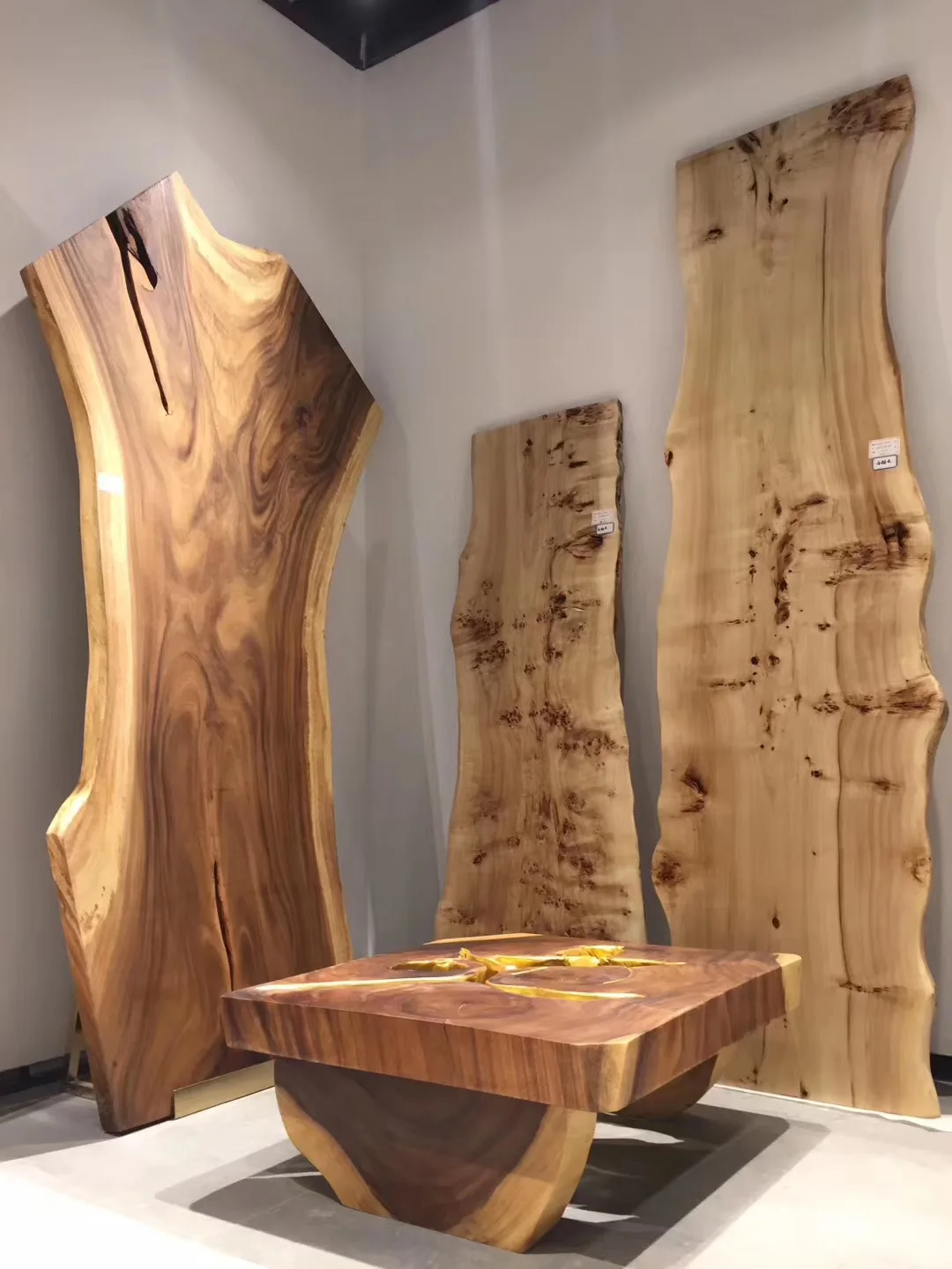 所有行业  家具 现代家具  现代桌子  产品描述 信息: 框架 实木桌子