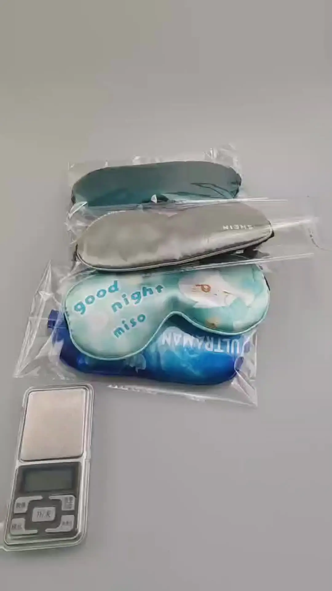 Sadoer Aloe Vera Silk Plastic Tray Travel Pillow and Castor Oil Eye Mask  Organic