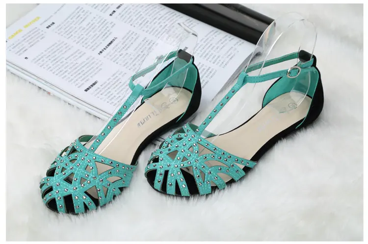 flat sandals for ladies pictures