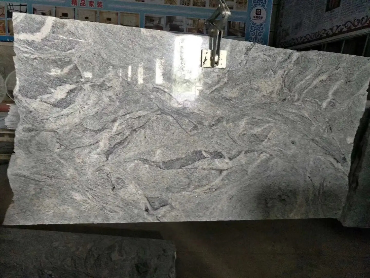 Factory Price Chinese Natural Granite Juparana White Granite Tiles and Stairs