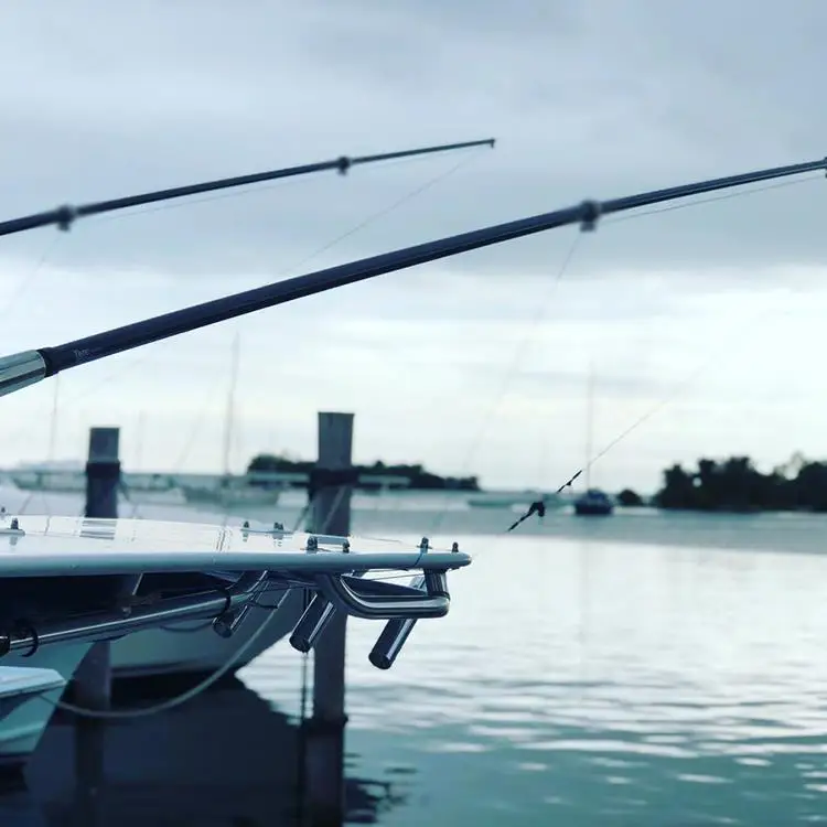 carbon-fiber-outrigger-(3)