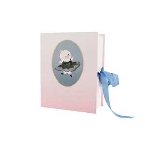 Custom Luxury cosmetic gift box paper Material bag in stock gift bag