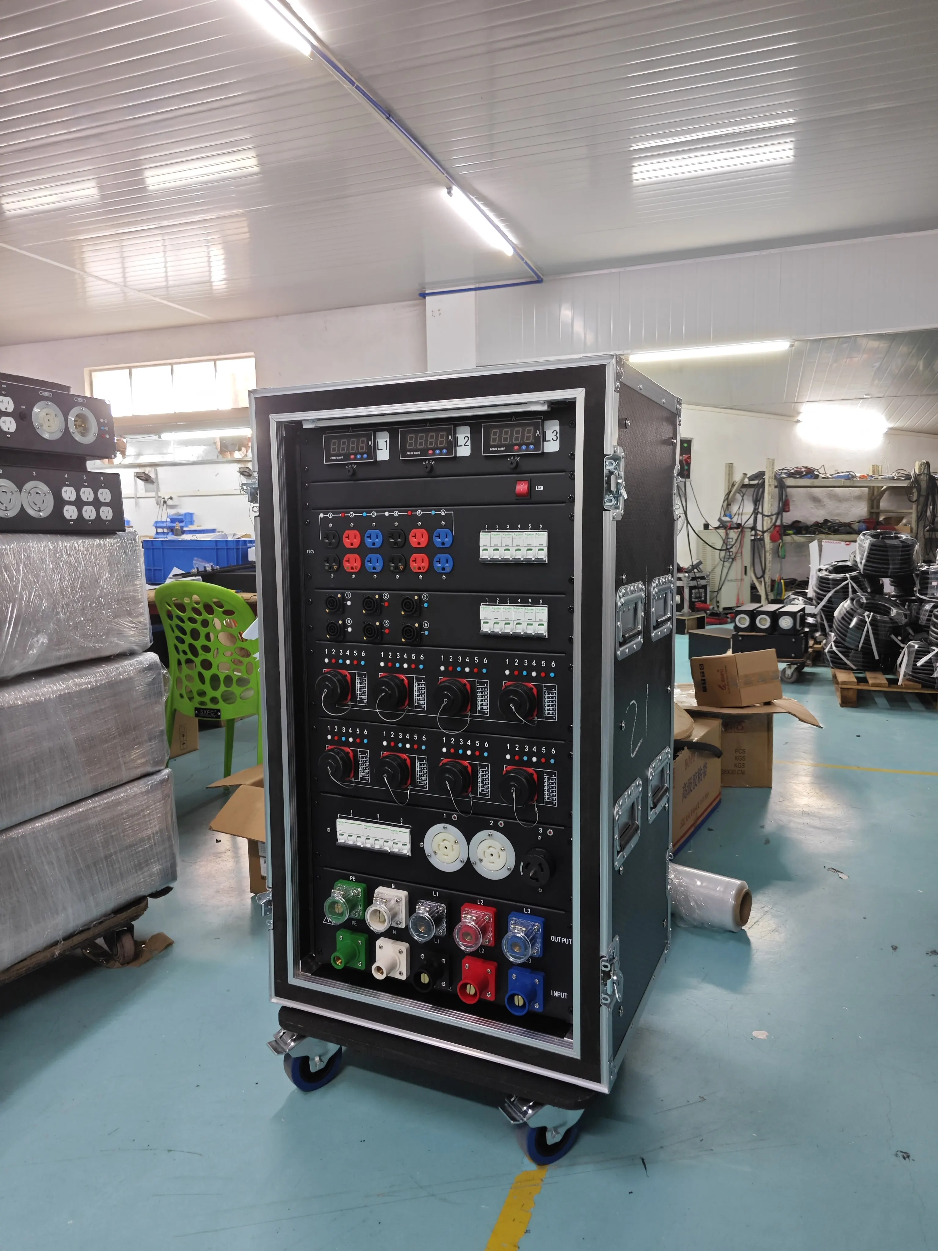 3 Phase 400amp Camlock Power Input Twistlock 75 Way Lighting Distro ...