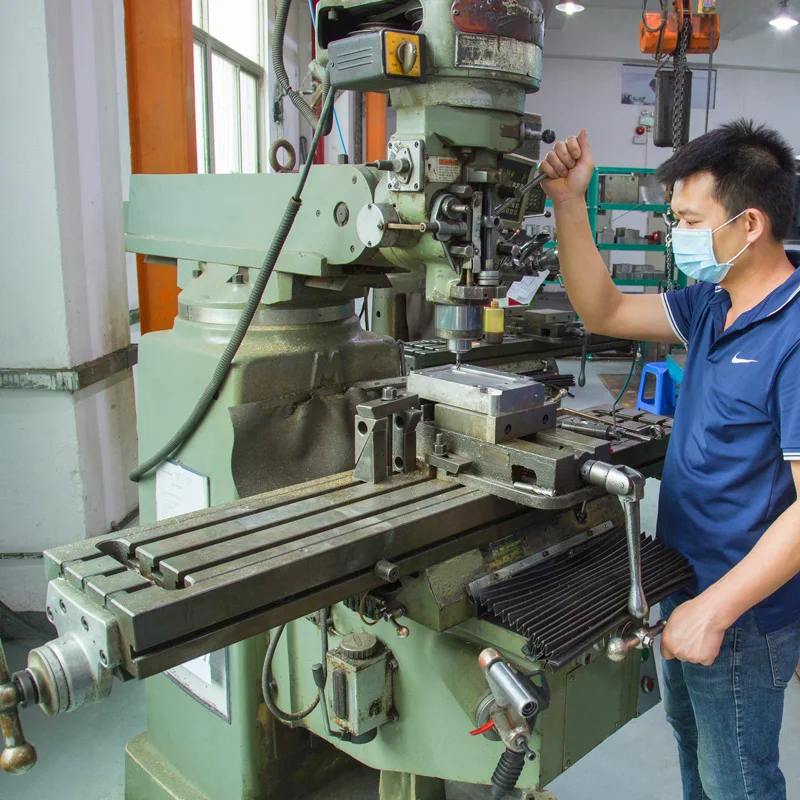 2020 最新设计 oem pp 手机壳注塑模具制造商,为 iphone pp 手机壳