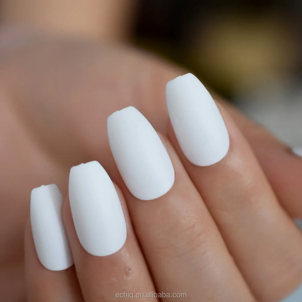Matte white gel for spring - really love the way it came out. : r/Nails