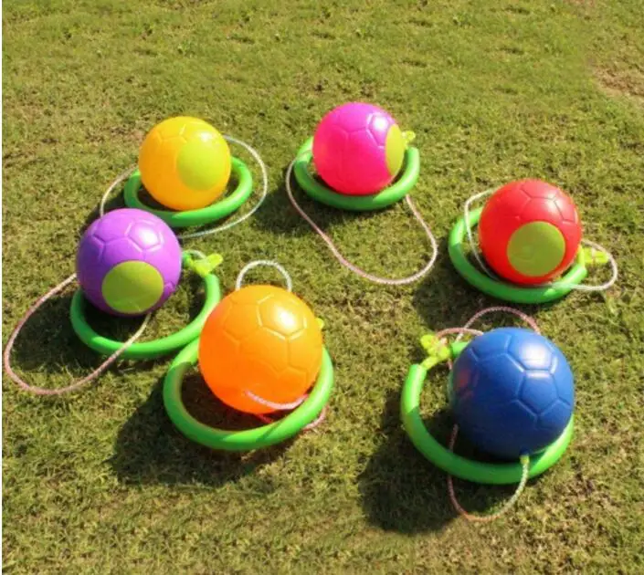 Kids Boys Spielzeug Ball Fußkreisel Springkreisel Skip Ball Swing Ball Lila 