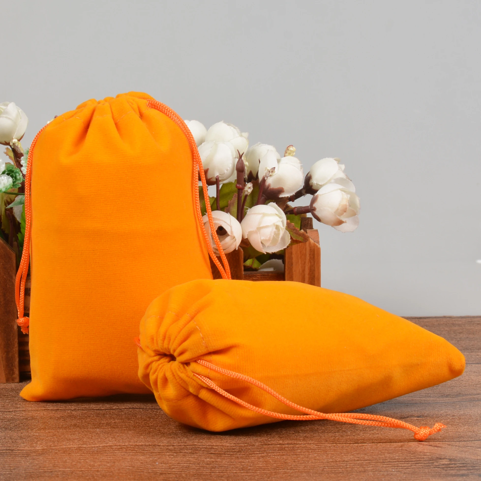 Factory In Stock Small Velvet Drawstring Packaging Pouches Color