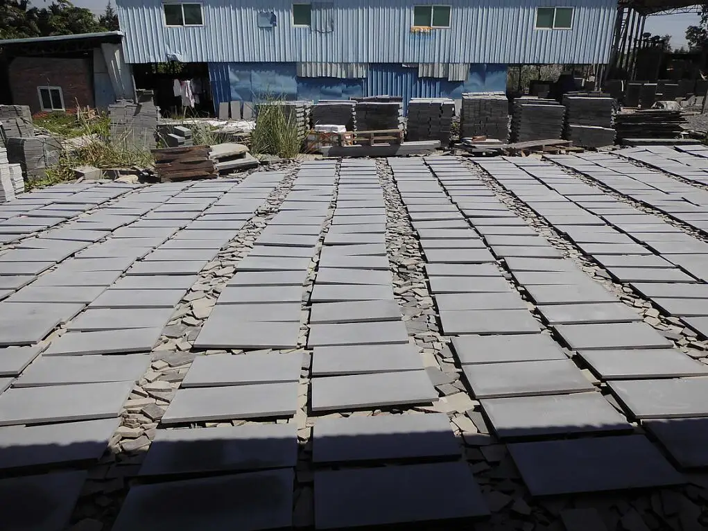 Grey stone-sawn cut. (4).jpg