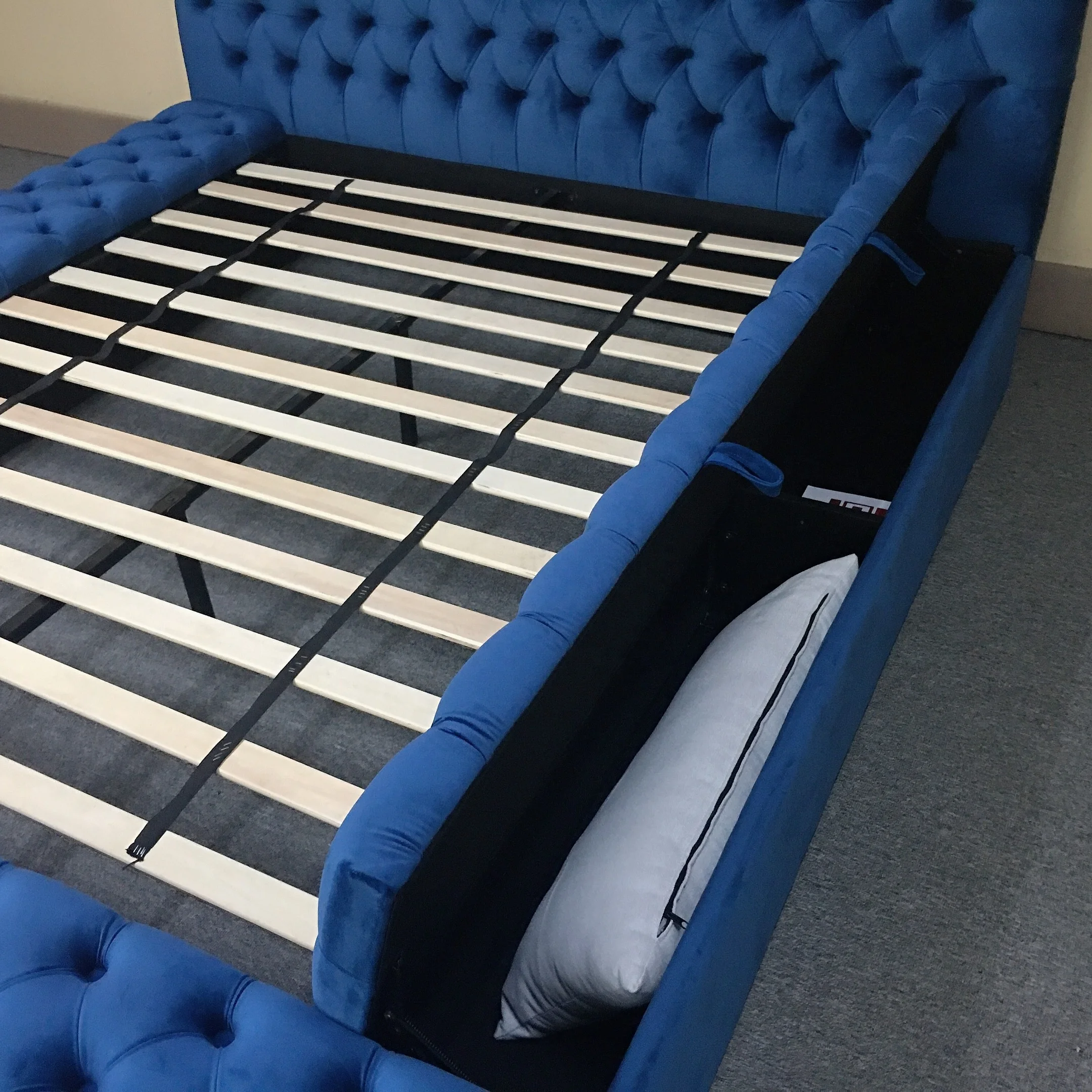 Hot Sale Dingzhi Furniture Bedroom Luxury Beds Storage Beds Comfortable