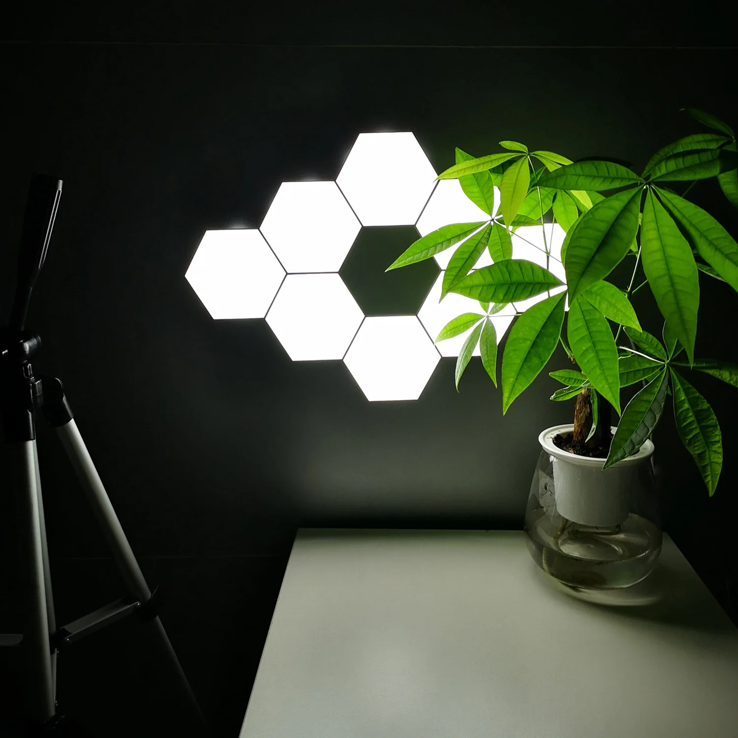 2020 Creative DIY Touch Sensitive Single Color Modular Led Hexagonal Light For Home Decoration